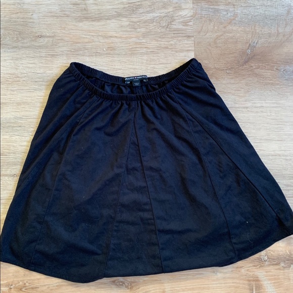 LIKE NEW BRANDY MELVILLE BLACK SKIRT - Picture 3 of 4